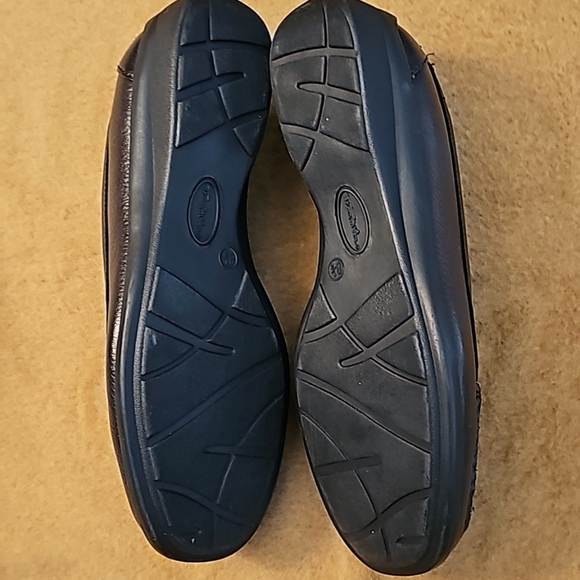 Flats - Picture 11 of 14